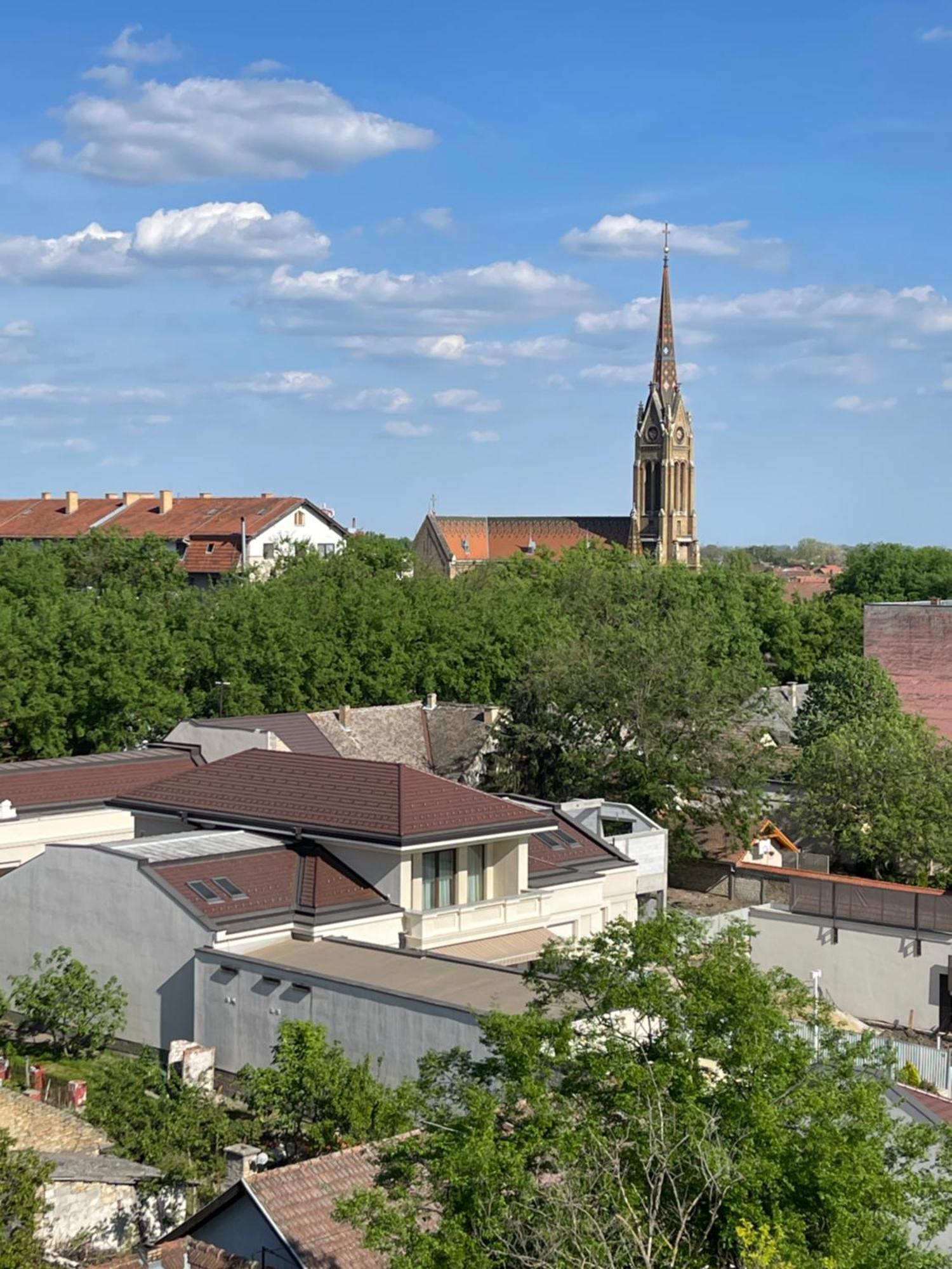 Synthesis Apartments Суботица Экстерьер фото