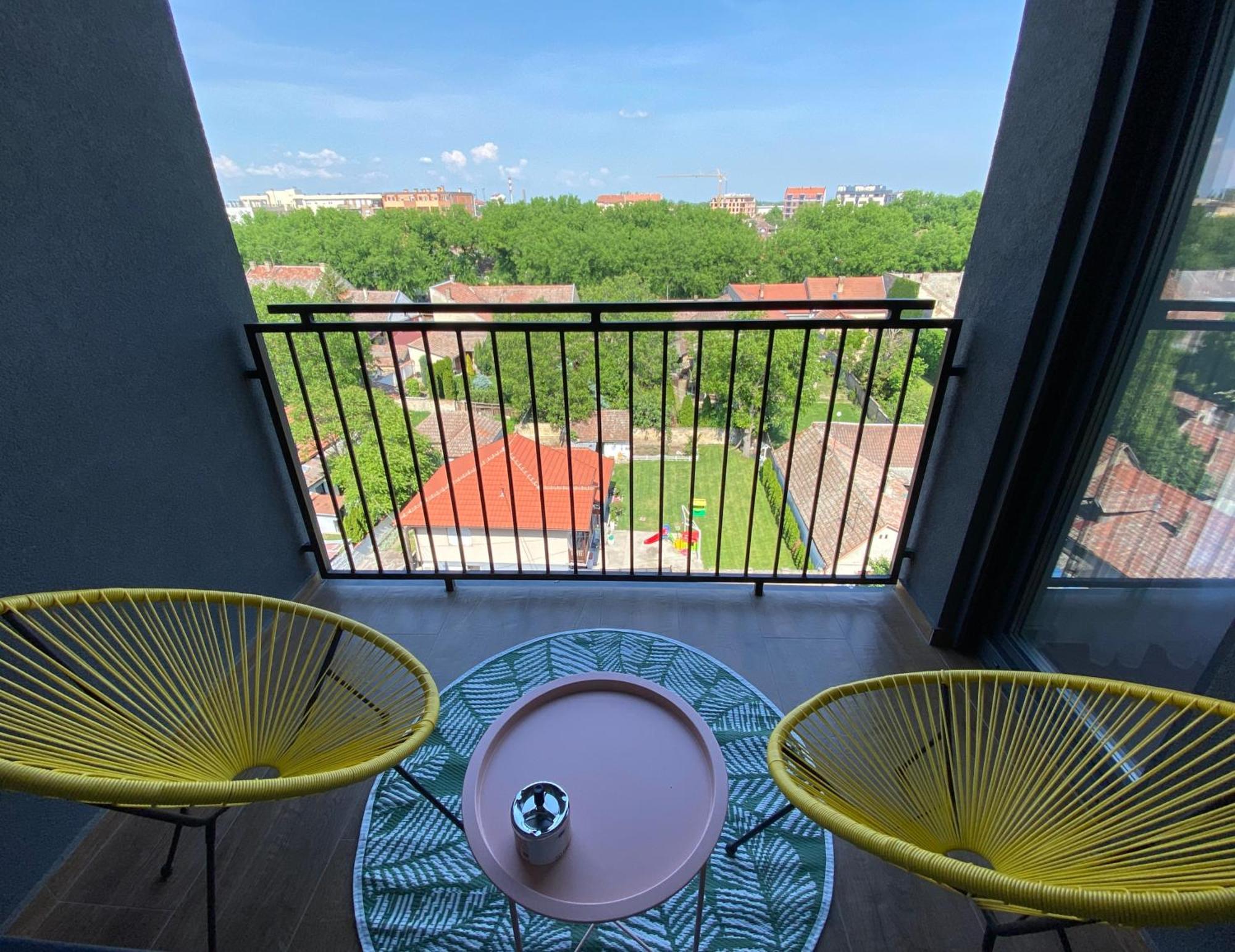 Synthesis Apartments Суботица Экстерьер фото