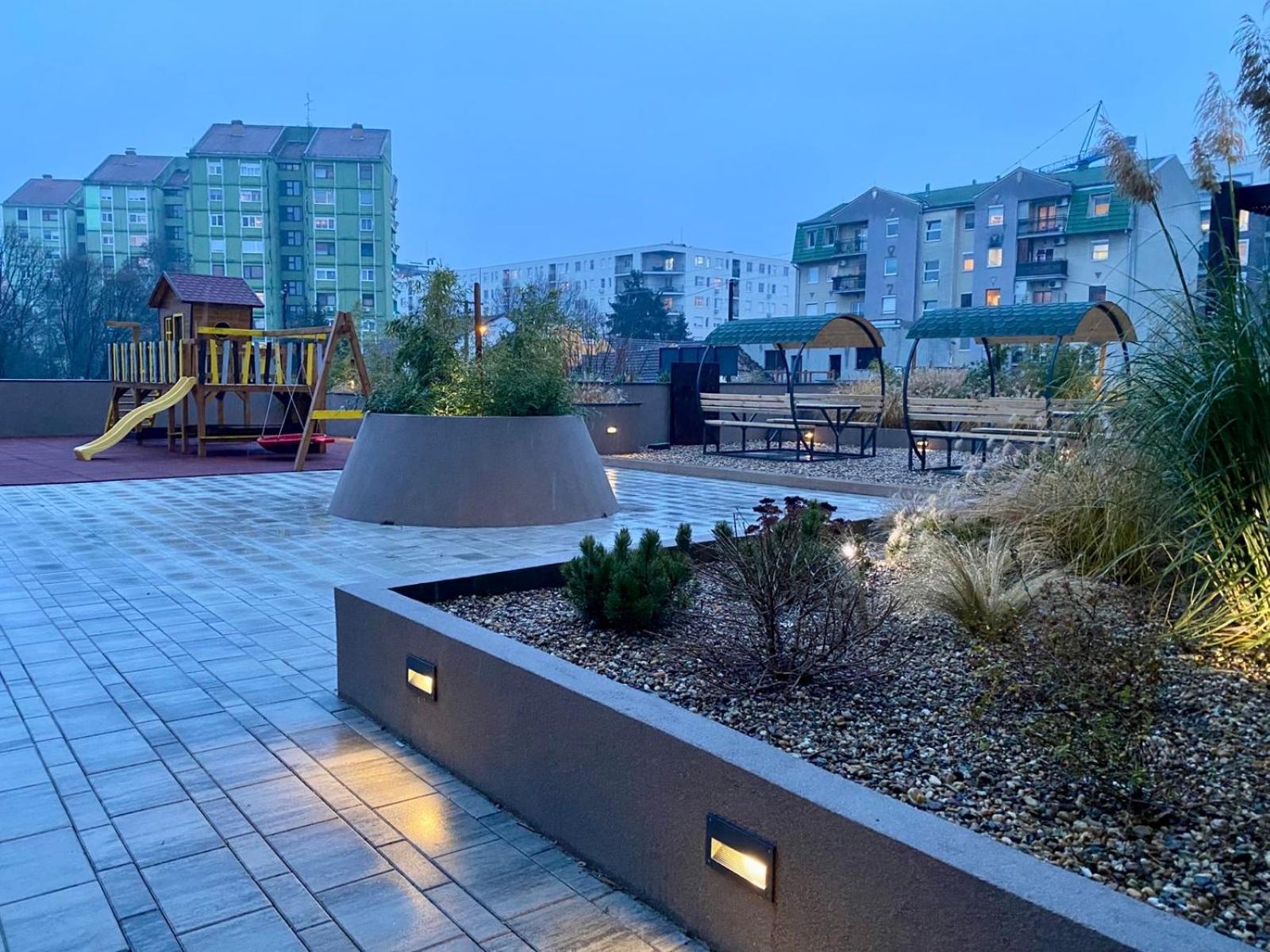 Synthesis Apartments Суботица Экстерьер фото